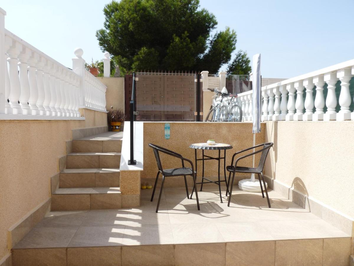 Modern Apartment Near Beach La Mata  Extérieur photo